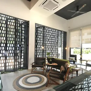 Homestay The Nest House